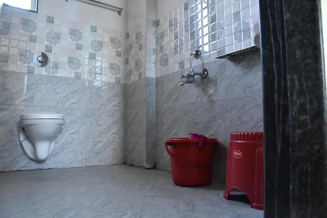 Hotel Kalika Residency Akalkot Екстер'єр фото